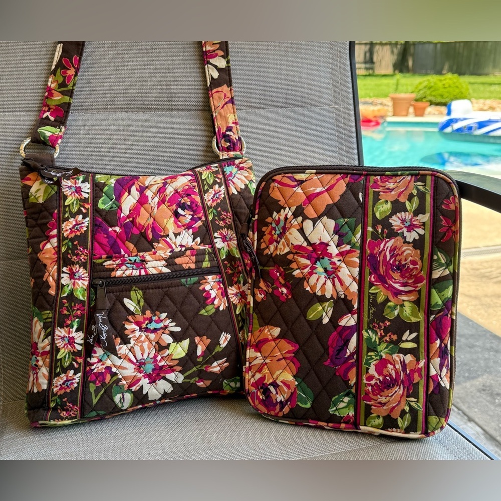 Vera Bradley “English Rose” Crossbody with matching iPad zipper case EUC 2Fer